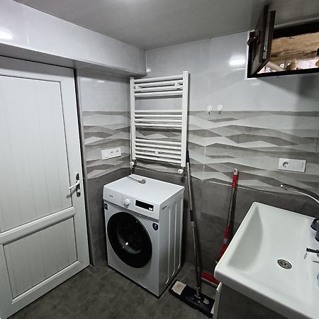 Mery'S Family Apartment Тбілісі Екстер'єр фото